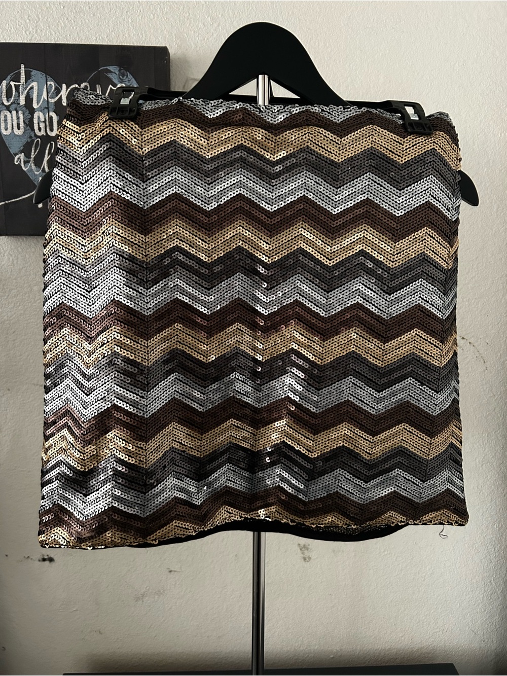 Forever 21 Chevron Sequin Mini Skirt in Black, Gold, Silver